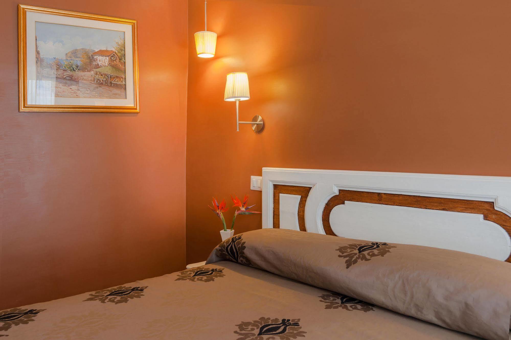 Bed and Breakfast Sotto La Cupola Рим Экстерьер фото